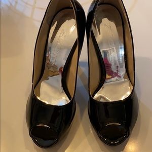 Size 5 patent leather pump